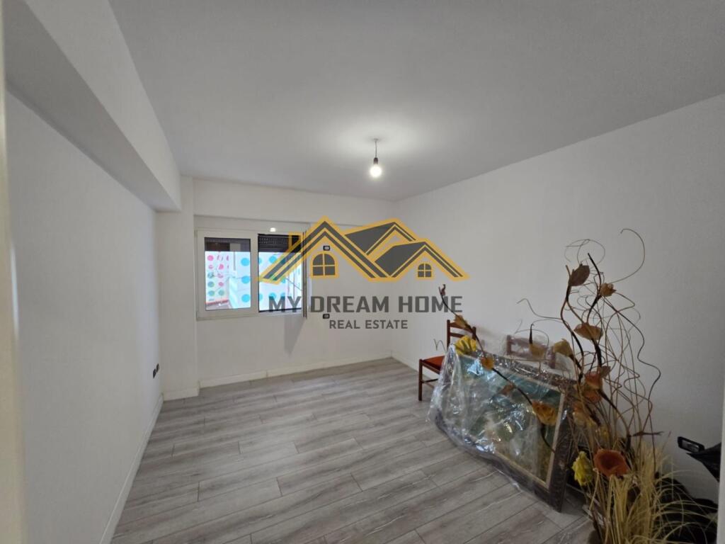 Apartament 2+1 Për Qera në Rrugën e re të Portit, Durrës