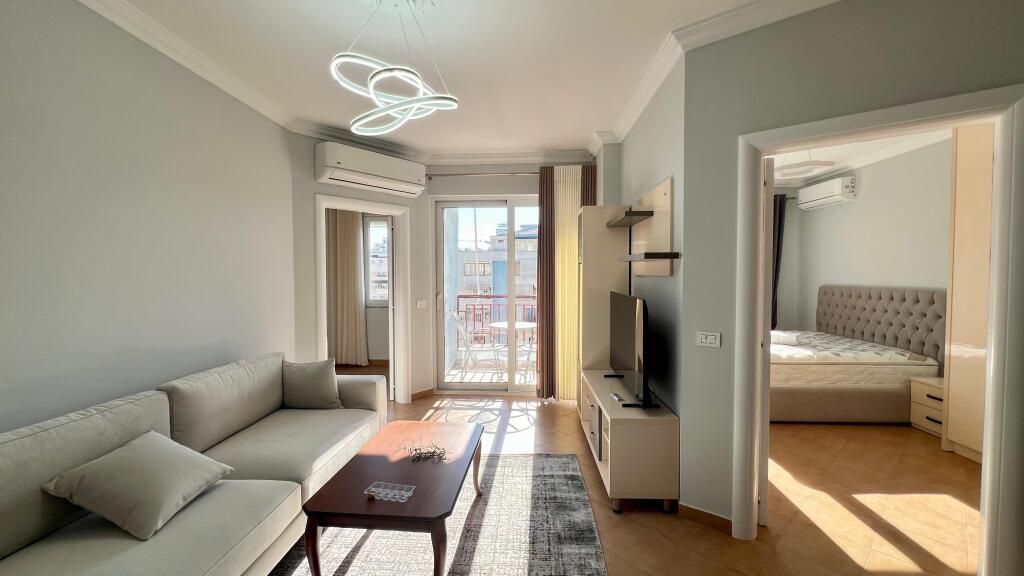 Me Qera : 2+1+ Kuzhine Vec📍Rruga e Kavajes ( 7 Min Larg Qendres🏃🏻‍♂️) - 75,000 Lek - S.95m² - 100% e Re E Pabanuar ✨