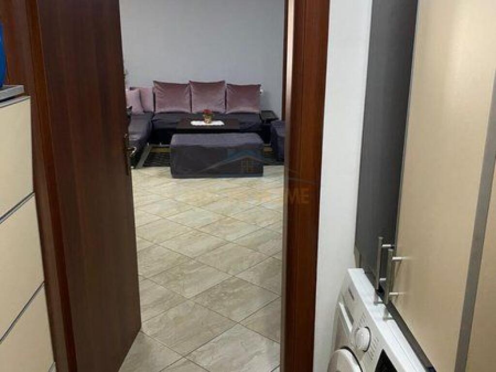 In vendita , Appartamento 2+1 , Fresku , Tirana