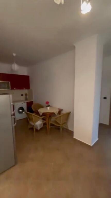 Shitet2+1 ne golem + Garazhd ne perdorim