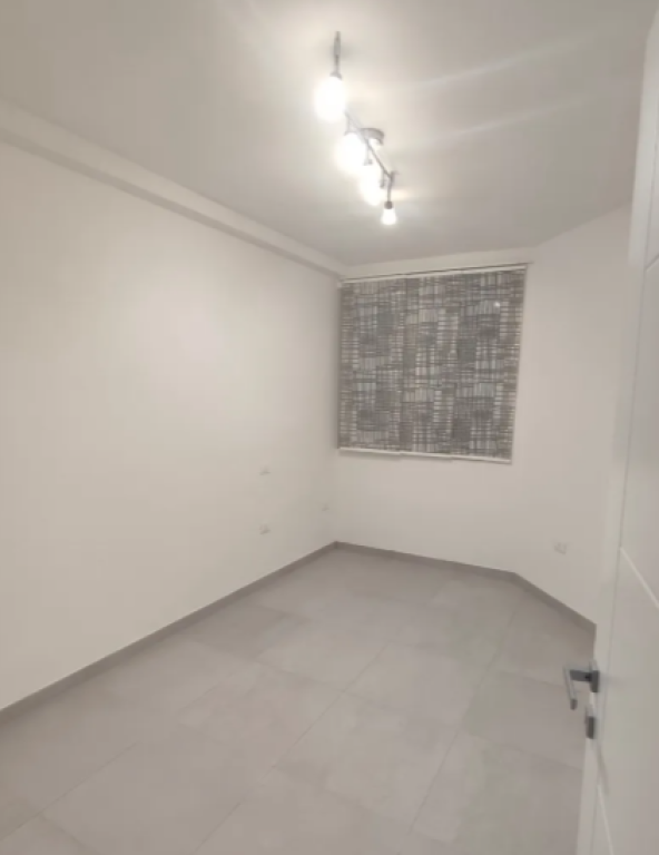 ▪️ APARTAMENT ME QIRA – MYSLYM SHYRI 📍 Pranë Gjykatës