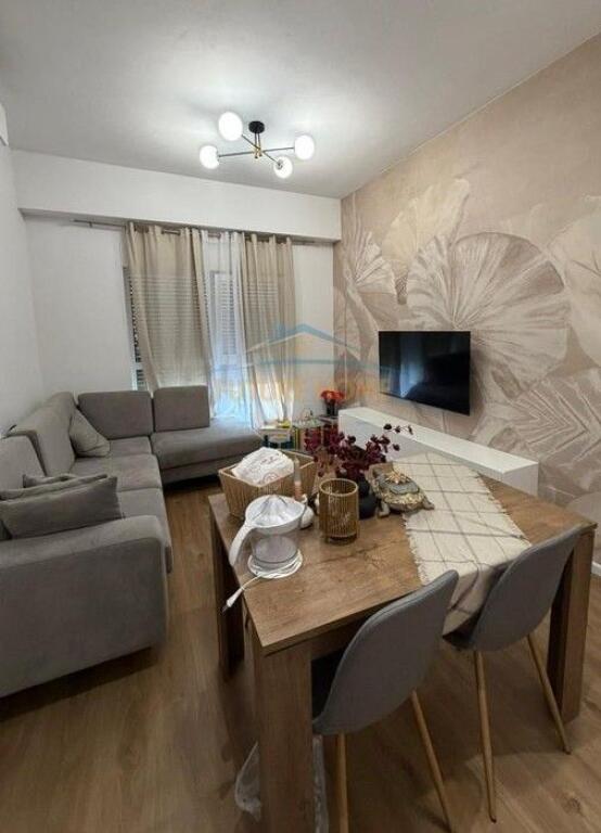 Shitet, Apartament 1+1, Ali Dem, Rezidenca Kaimi , Tirane.