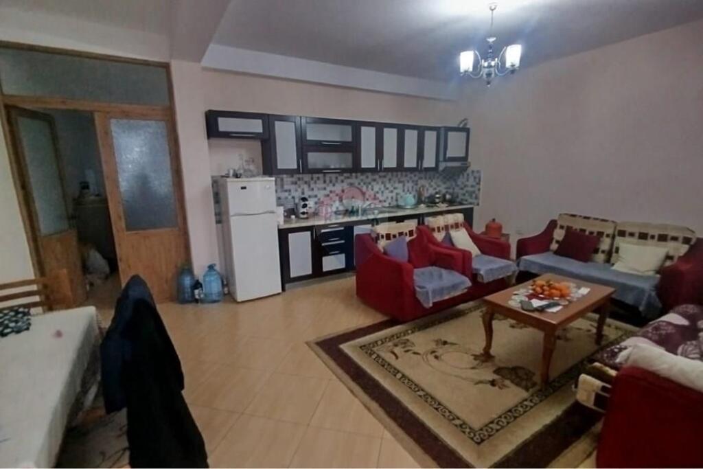 Apartament per qera 2+1 te kompleksi Kontakt  