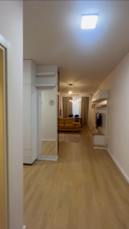 Shitet apartament 2+1+2 tualete te Rruga Fortuzi !!