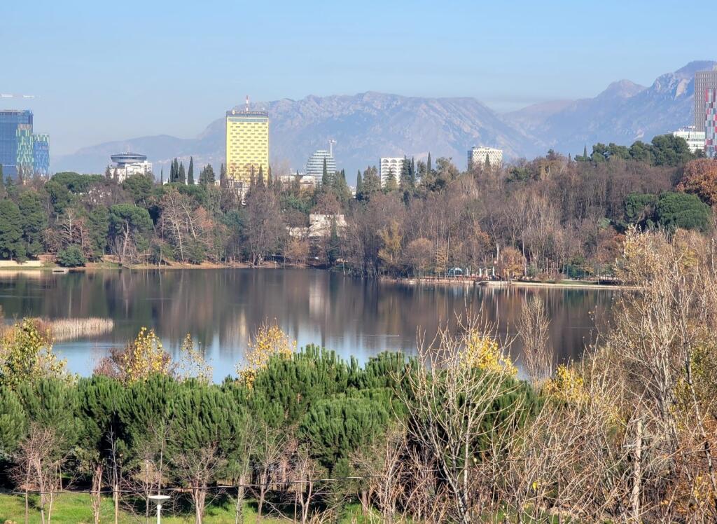 2+1,furnished dry lake,1400 euros,1 parking space