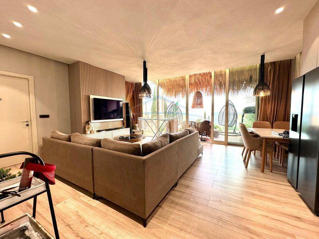 SHITET APARTAMENT 2+1+2 POSTE PARKIMI, GREEN COAST 1