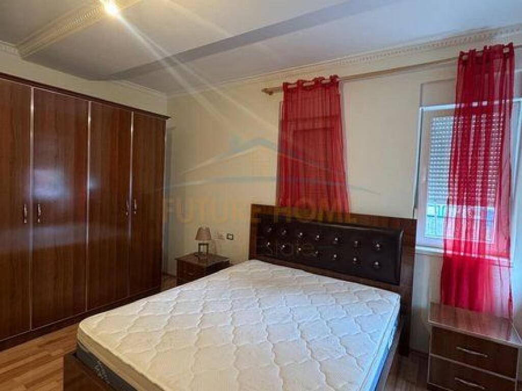 Shitet, Apartament 1+1, Kompleksi Kontakt, 21 Dhjetori , Tirane