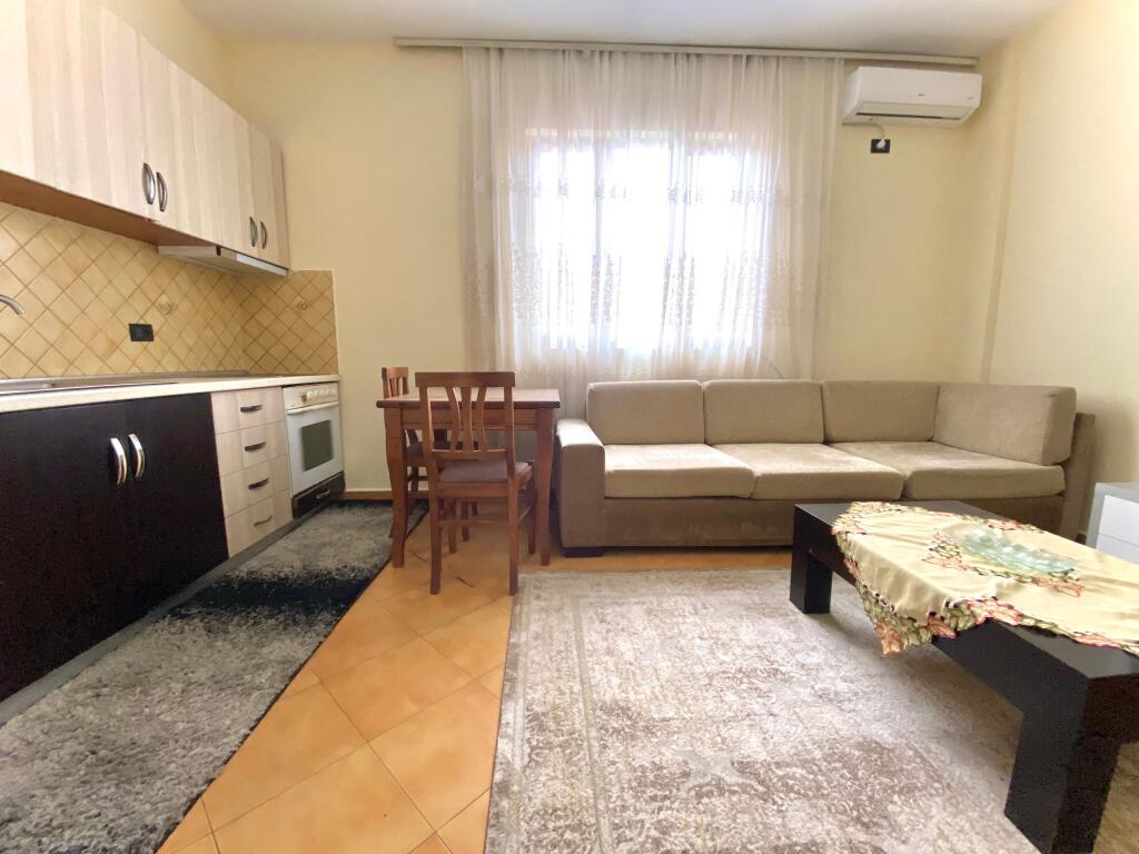 Apartament 2+1 me qira Laprake