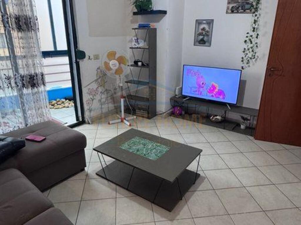 Shitet, Apartament 1+1, Kombinat