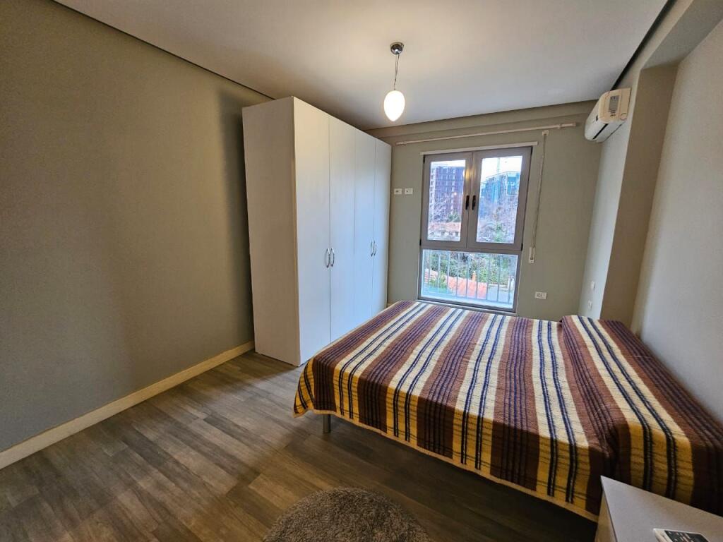 Apartament 2+1 per qera tek Rruga e Kavajes!