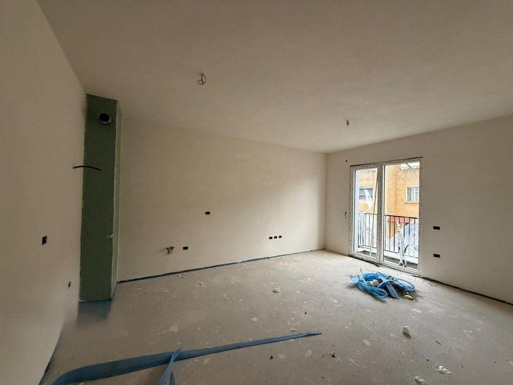 Apartament 2+1 Në Shitje në Ali Demi, Tiranë - 135000