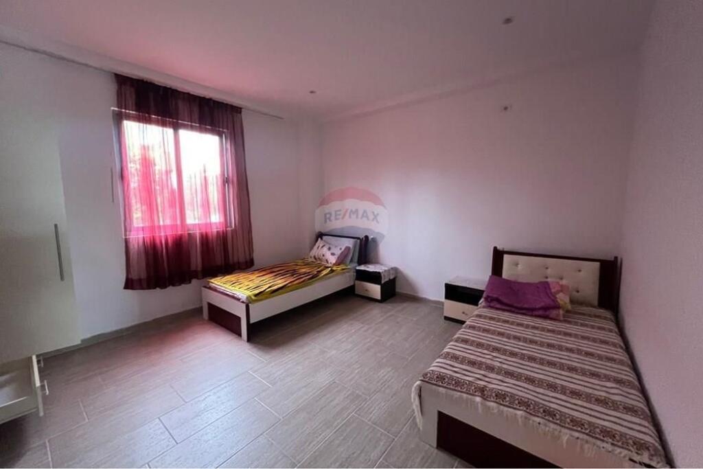 Shtëpi private - Për Qira - Vlorë