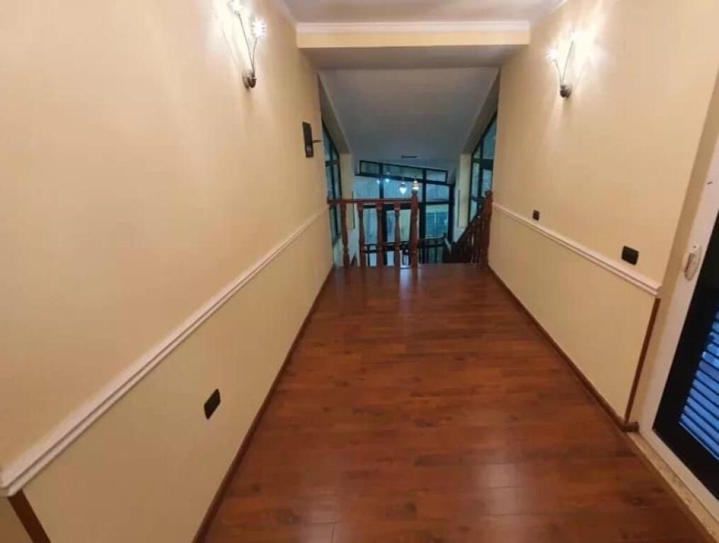 Vile 3 kateshe me qera ne Selite