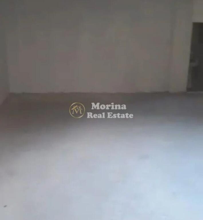 Rent | Store | 21 December | 700 €/month