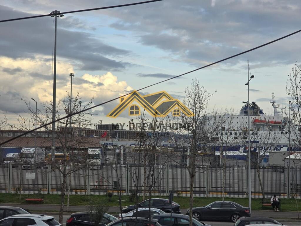 Apartament 2+1 Për Qera në Rrugën e re të Portit, Durrës