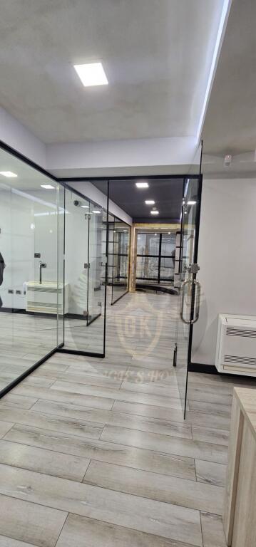 🏢 FOR RENT – OFFICE 127 m² AT THE ENTRANCE OF VOLLGES