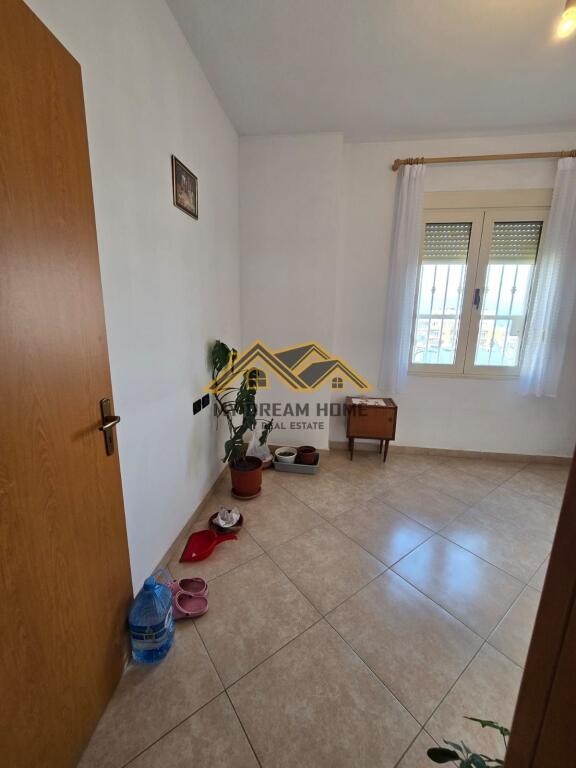 SHITET APARTAMENT 2+1 NE QENDER TE DURRESIT TEK GJYKATA!