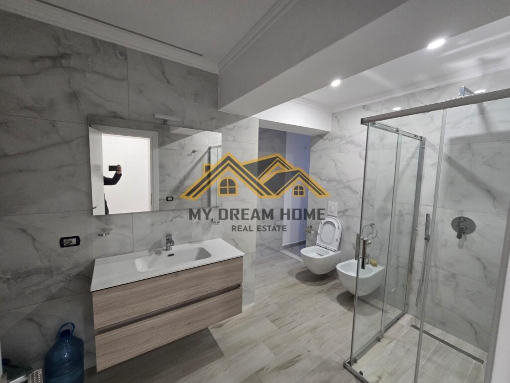 Apartament 2+1 Për Qera në Rrugën e re të Portit, Durrës