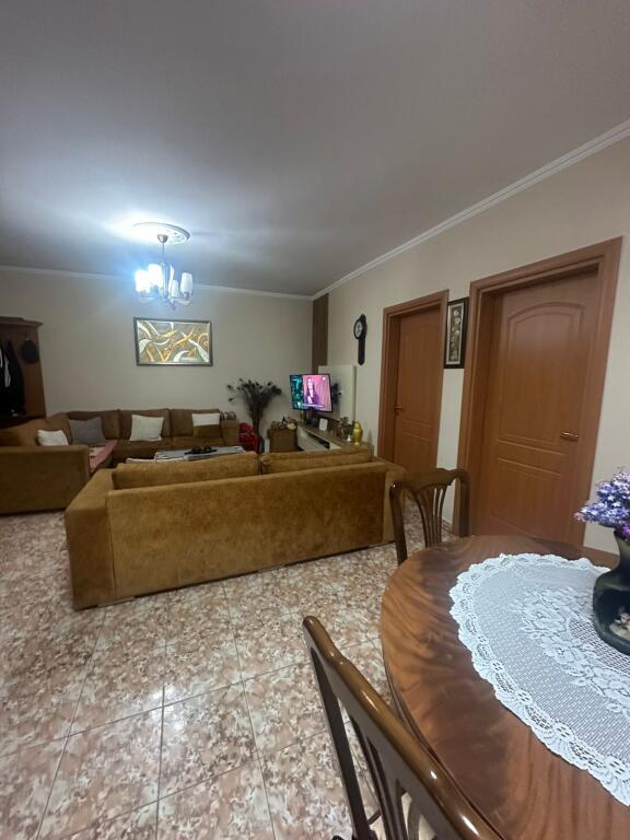 Apartament ne shitje 2+1