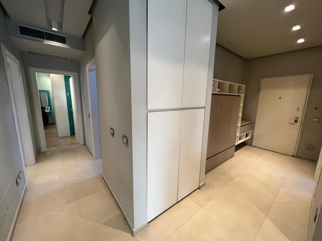 📣 QERA SUPER Apartament 2+1 Me 2 Tualete Dhe 2 Ballkone 📍 Zogu i Zi , Prane Ring Center ✨ 💶 Cmimi 1.200 Euro Bruto