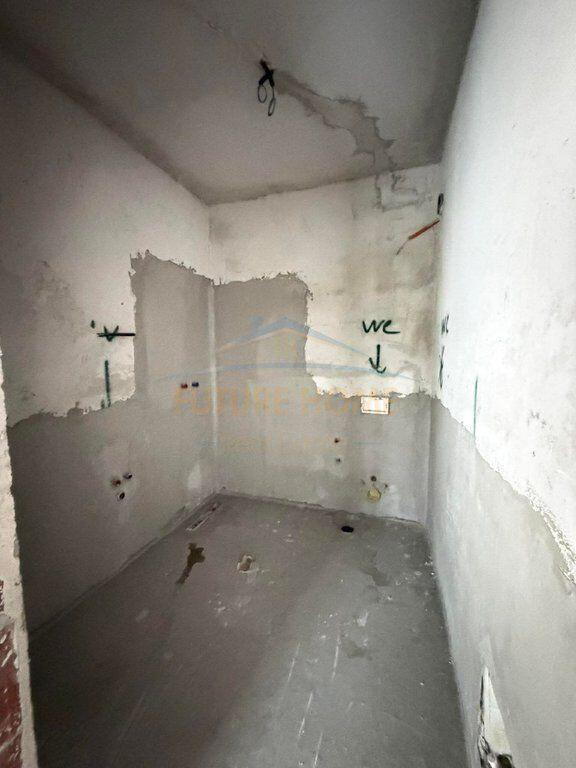 Shitet apartament 2+1+2 Palladium Residence Liqeni i Thate