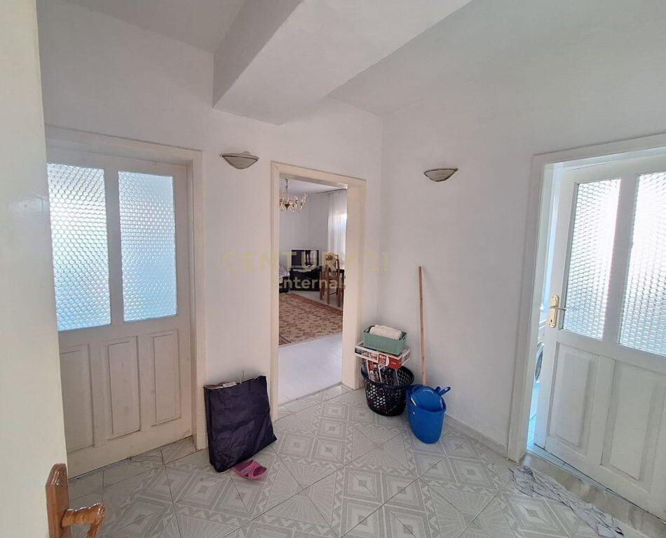 Ali Demi - Shitet 2+1 Prane fushes se Ali Demit 63m2