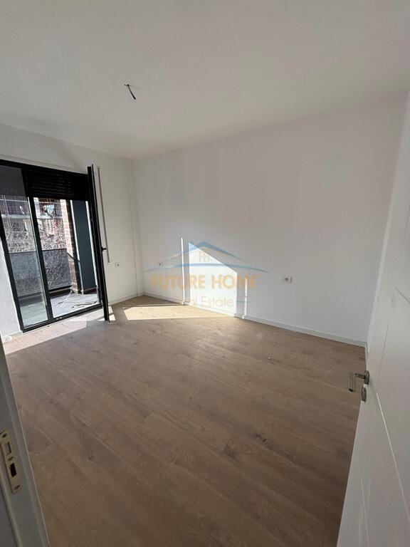 Qera, Ambient për Zyra , 5 Maji,Tiranë Prestige63070