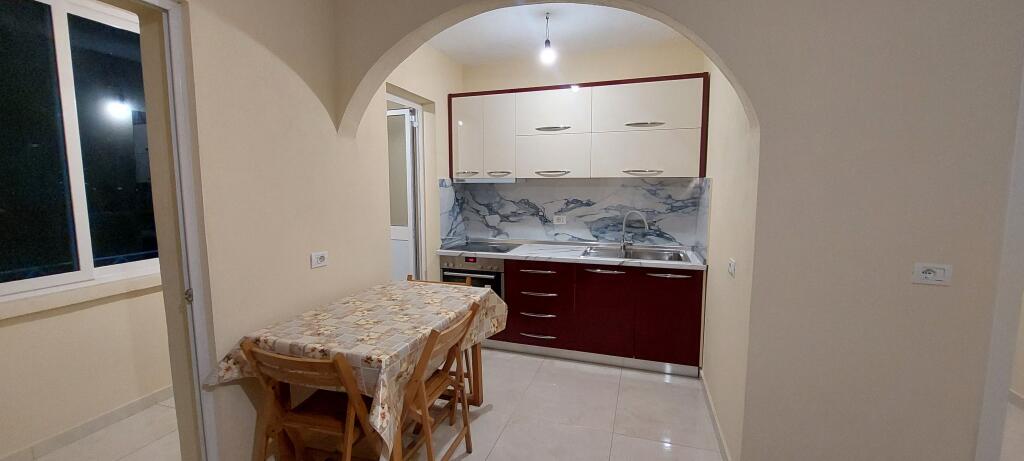 Apartament 1+1 për qera Medreseja