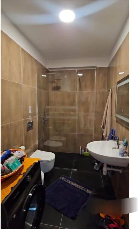 JEPET ME QERA APARAMENT 2+1 NE XHAMLLIK , KOMPLEKSI ZIRKON