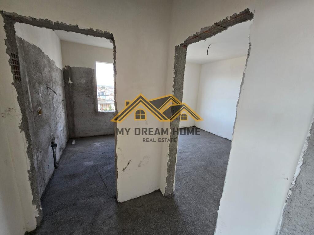 APARTAMENT 2+1 NE FAZE NDERTIMI NE PLAZH DURRES, PER SHITJE!