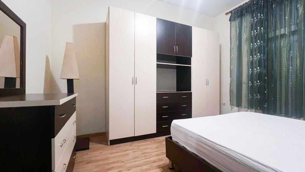 Appartamento 2+1+2 in affitto, Piazza Skenderbej