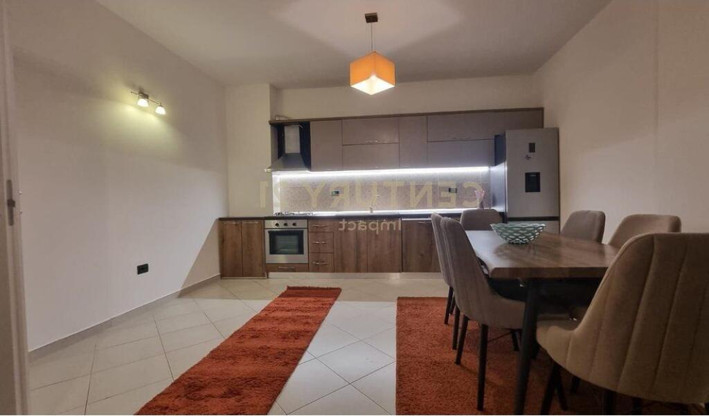 Appartamento 1+1 con 2 posti auto in affitto a VILA L