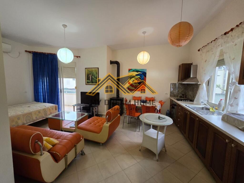 Shitet Apartament 1+1 +Verand tek Kompleksi Lura 1 Gjiri i Lalzit!