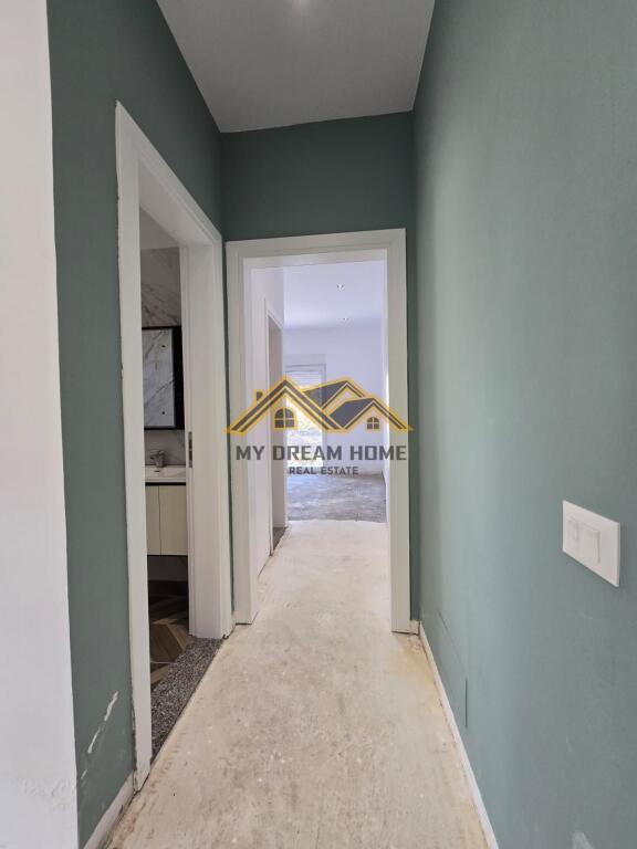 Apartament 2+1+2 Për Shitje në Golem!