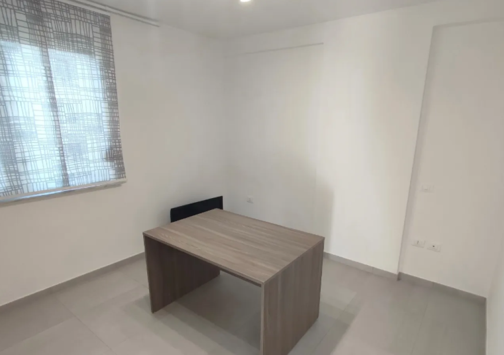 ▪️ APARTAMENT ME QIRA – MYSLYM SHYRI 📍 Pranë Gjykatës