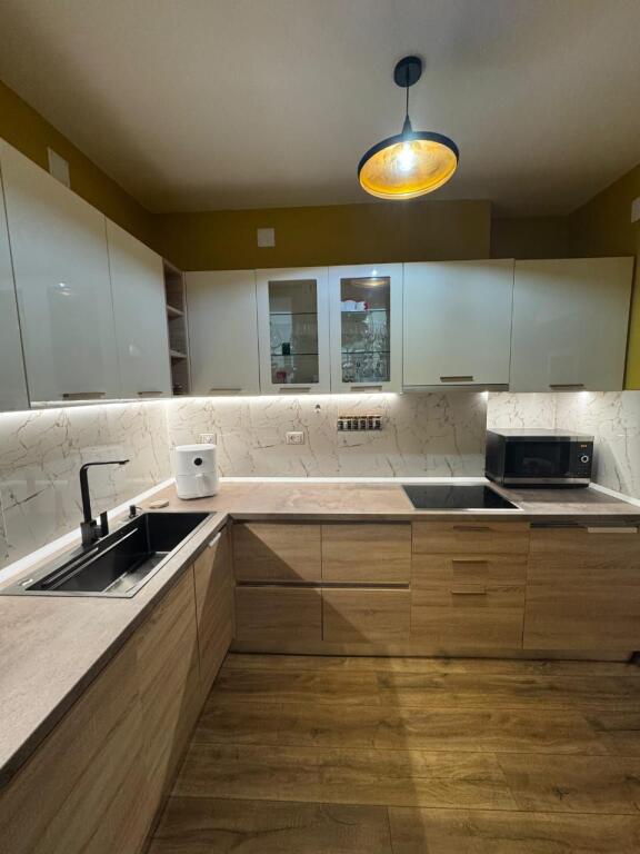 Apartament 1+1 me Qira tek Myslym Shyri