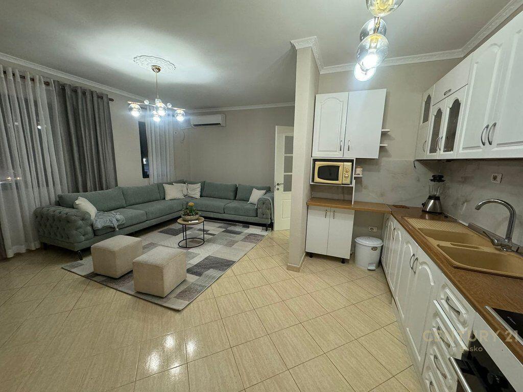 Apartament 2+1 Me Qira Para Restorant Fresku, Tiranë - 700€