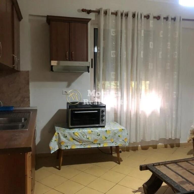 Qera | Apartament 2 + 1 | Rruga e Elbasanit | 350 €/muaj