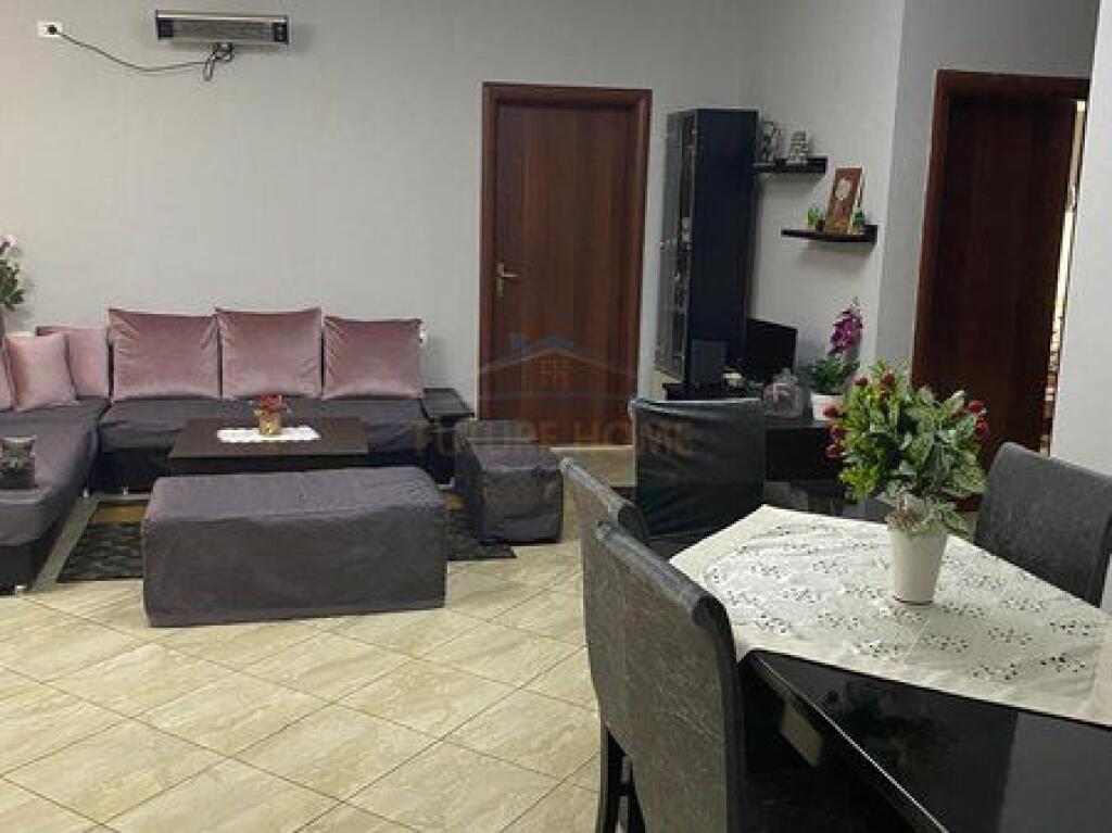 In vendita , Appartamento 2+1 , Fresku , Tirana