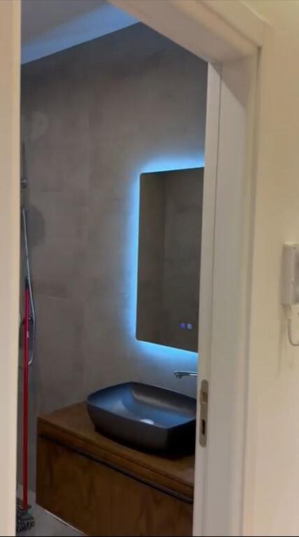 APARTAMENT ME QERA 1+1 OXHAKU 700 EURO