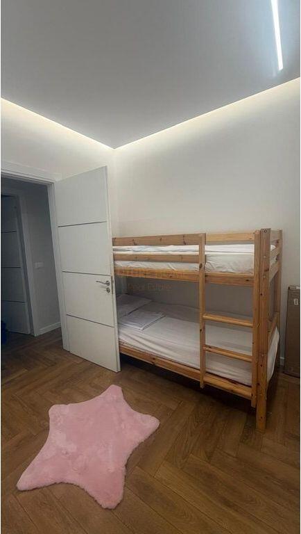 Qira , Apartament 2+1 + Post Parkimi , Pazari i Ri , Tirane