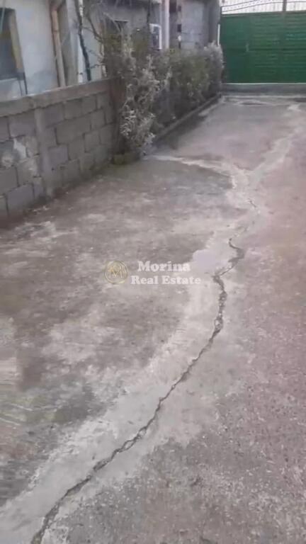 Rent | Store | 21 December | 700 €/month