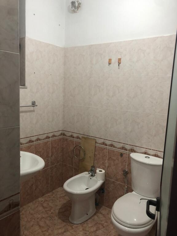 Jepet me qera apartament 2+1+2 Rruga Panorama!