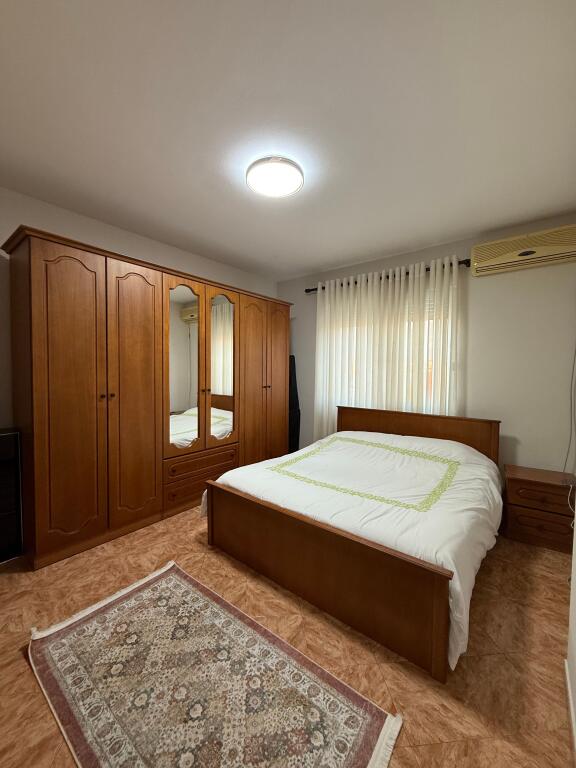 Apartament 2+1 me qera, Qender, 700€/muaj