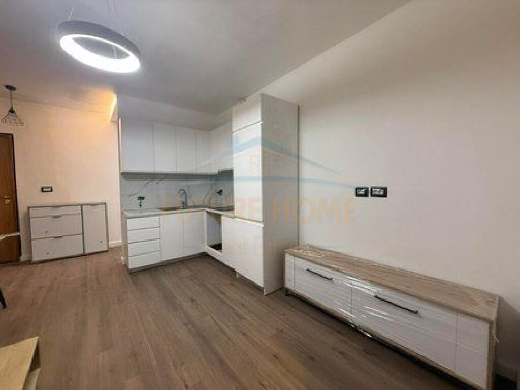 Shitet , Apartament 1+1, Komuna Parisit, Tirane