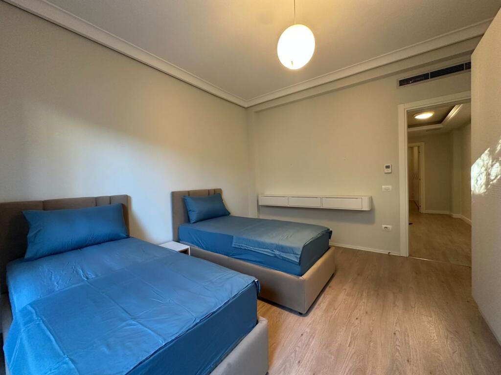 Vilë 3 katëshe me QIRA në Rezidencë private pranë TEG në Tiranë