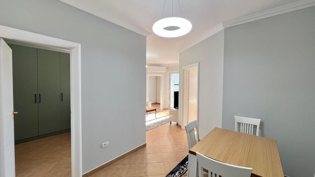 Me Qera : 2+1+ Kuzhine Vec📍Rruga e Kavajes ( 7 Min Larg Qendres🏃🏻‍♂️) - 75,000 Lek - S.95m² - 100% e Re E Pabanuar ✨