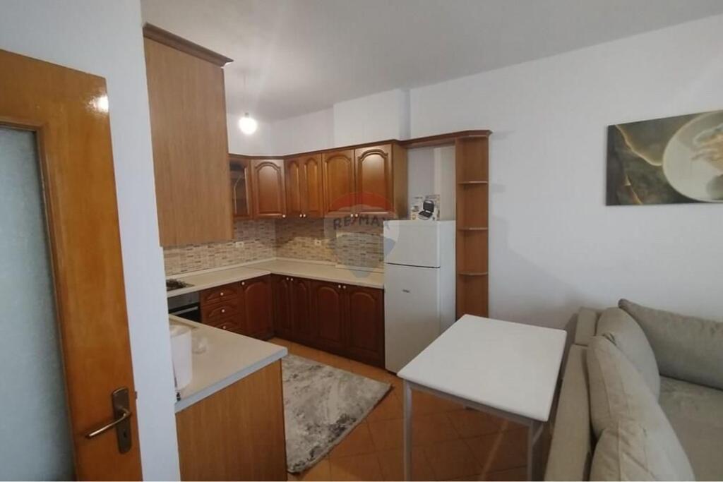 Apartament me qera 2+1 ne Laprake