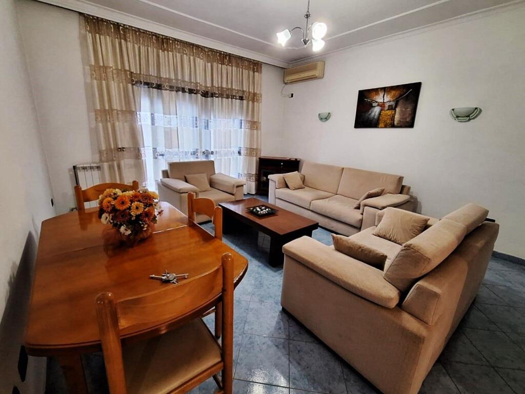 Vile Me Qera 2+1 Tek Bulevardi i Ri (ID BV22352) Tirane