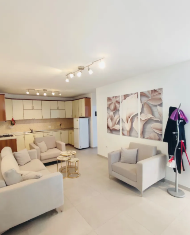 ▪️ APARTAMENT ME QIRA – MYSLYM SHYRI 📍 Pranë Gjykatës